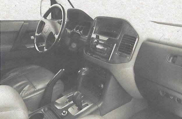  Veículo PLACA DSI 4422 – Mogi das Cruzes/SP, RENAVAM884.122.476, chassi JMYLYV77W6JA00180. CNPJ do proprietário:15.103.438/0001-72. DESCRIÇÃO: um UTILITÁRIO importado,marca/modelo MMC/Pajero HPE 3.8 G, na cor prata, a gasolina,ano de fabricação/modelo 2006/2006, em bom estado deconservação, em